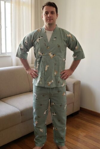 Pigiami kimono coordinati per coppia in garza di cotone con stampa di gatti photo review